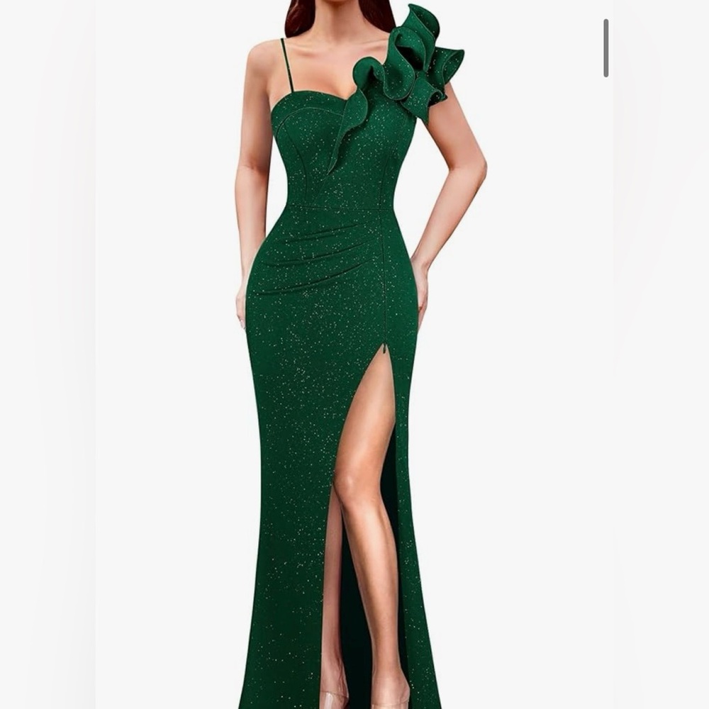 Elegant Green Evening Gown